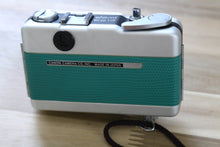 Load image into Gallery viewer, Canon Demi EE-17 グリーンリザード🐊【完動品】▪️オリジナル革張り替え▪️ハーフカメラ
