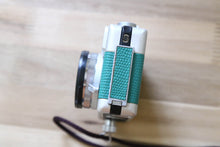 Load image into Gallery viewer, Canon Demi EE-17 グリーンリザード🐊【完動品】▪️オリジナル革張り替え▪️ハーフカメラ
