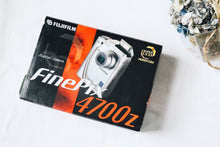 Load image into Gallery viewer, FUJIFILM FinePix 4700z [Working item] [Rare✨] [Good condition❗️] Full set❗️▪️ Old compact digital camera 
