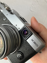 Load image into Gallery viewer, FUJIFILM X-20【完動品】▪️オールドコンデジ▪️デジタルカメラ
