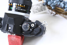 Load image into Gallery viewer, Canon New F-1 アイレベル &amp; FD 50mm F1.4 S.S.C.【完動品/超希少美品✨】▪️実写済み▪️Canon最高峰フィルム一眼
