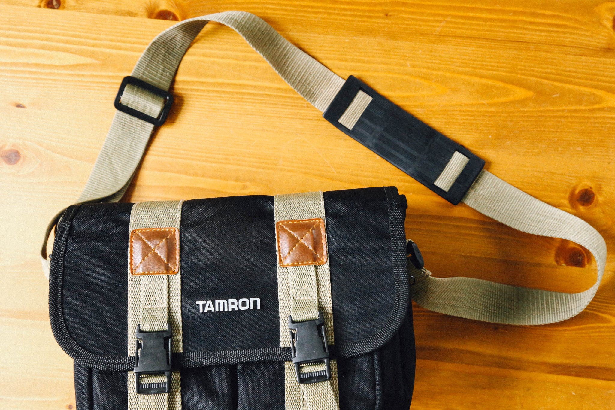 TAMRON カメラバッグ 黒/茶とPENTAX フィルムカメラTAMRON カメラ
