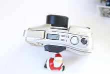 Load image into Gallery viewer, OLYMPUS μ Zoom130【完動品】初心者にもおすすめ▪️全自動コンパクトフィルムカメラ
