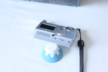 Load image into Gallery viewer, MINOLTA DiMAGE X20【完動品✨】CCD📸単三電池対応オールドコンデジ
