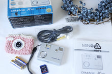 Load image into Gallery viewer, MINOLTA DiMAGE X20【完動品✨】CCD📸単三電池対応オールドコンデジ
