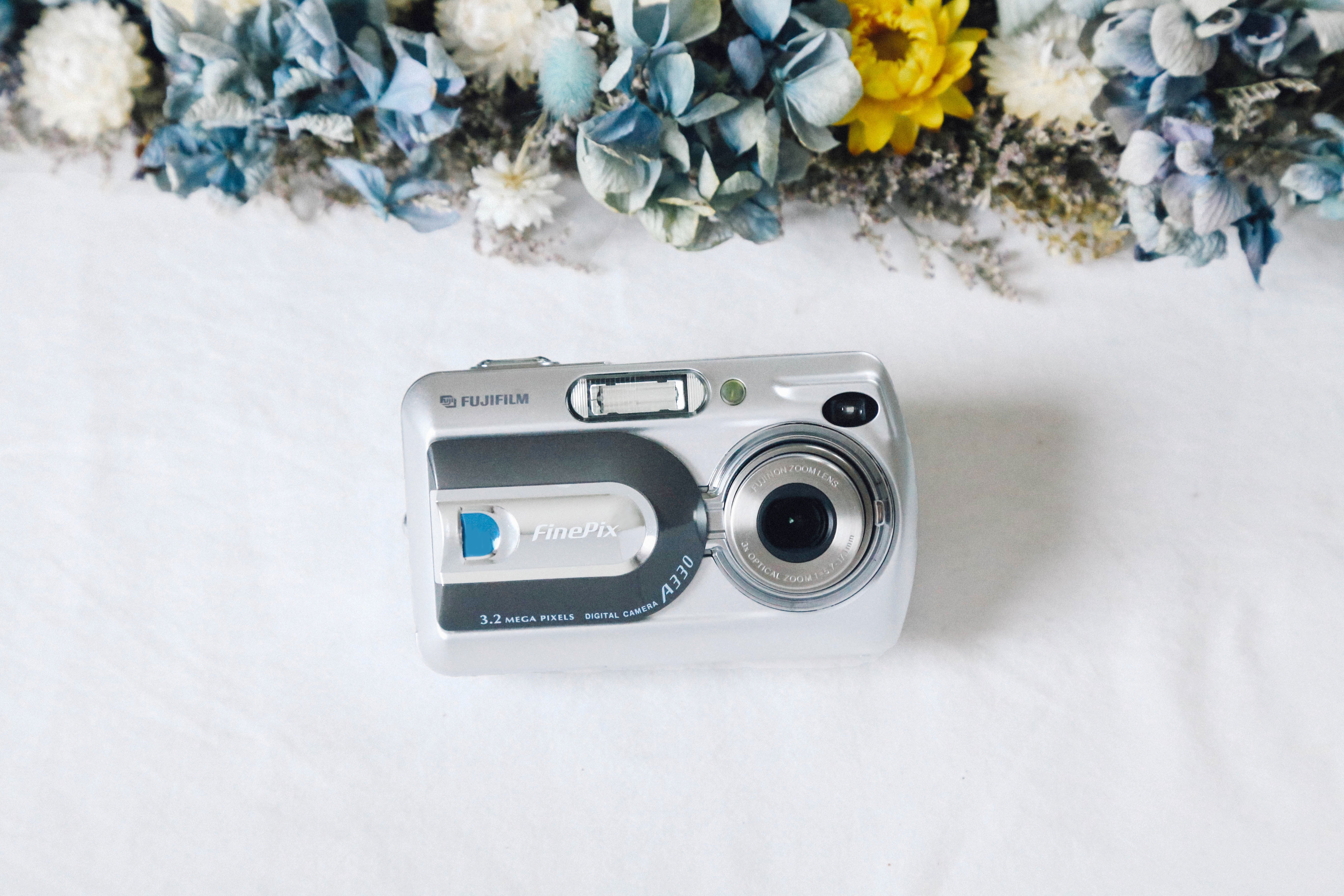 Fujifilm FinePix A330 デジタルカメラ Fujifilm FinePix A330 3.2-megapixel digital camera at