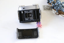 Load image into Gallery viewer, Kodak Signet35 希少❗️【完動品/美品✨】通称「ミッキーマウスカメラ」
