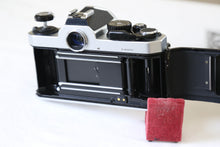 Load image into Gallery viewer, Nikon New FM2 シルバー【完動品/美品✨】一生モノ📸▪️機械式フィルム一眼レフ
