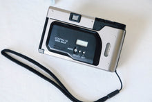 Load image into Gallery viewer, CONTAX T3 裏蓋データバック付き（日付機能）前期型【完動品】【希少❗️】
