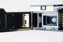 Load image into Gallery viewer, CONTAX T3 裏蓋データバック付き（日付機能）前期型【完動品】【希少❗️】
