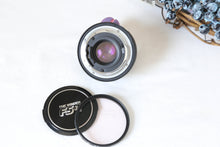 Load image into Gallery viewer, KONICA HEXANON AR 40mm F1.8 オールドレンズ【完動品✨】希少な明るいパンケーキレンズ
