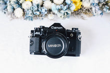 Load image into Gallery viewer, Canon A-1 &amp; 明るいレンズ❗️【完動品】初心者の方にもおすすめ⭕️
