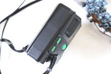Load image into Gallery viewer, Kyocera SAMURAI X3.0 グリーン⛳️【完動品/美品✨】▪️全自動ハーフカメラ▪️
