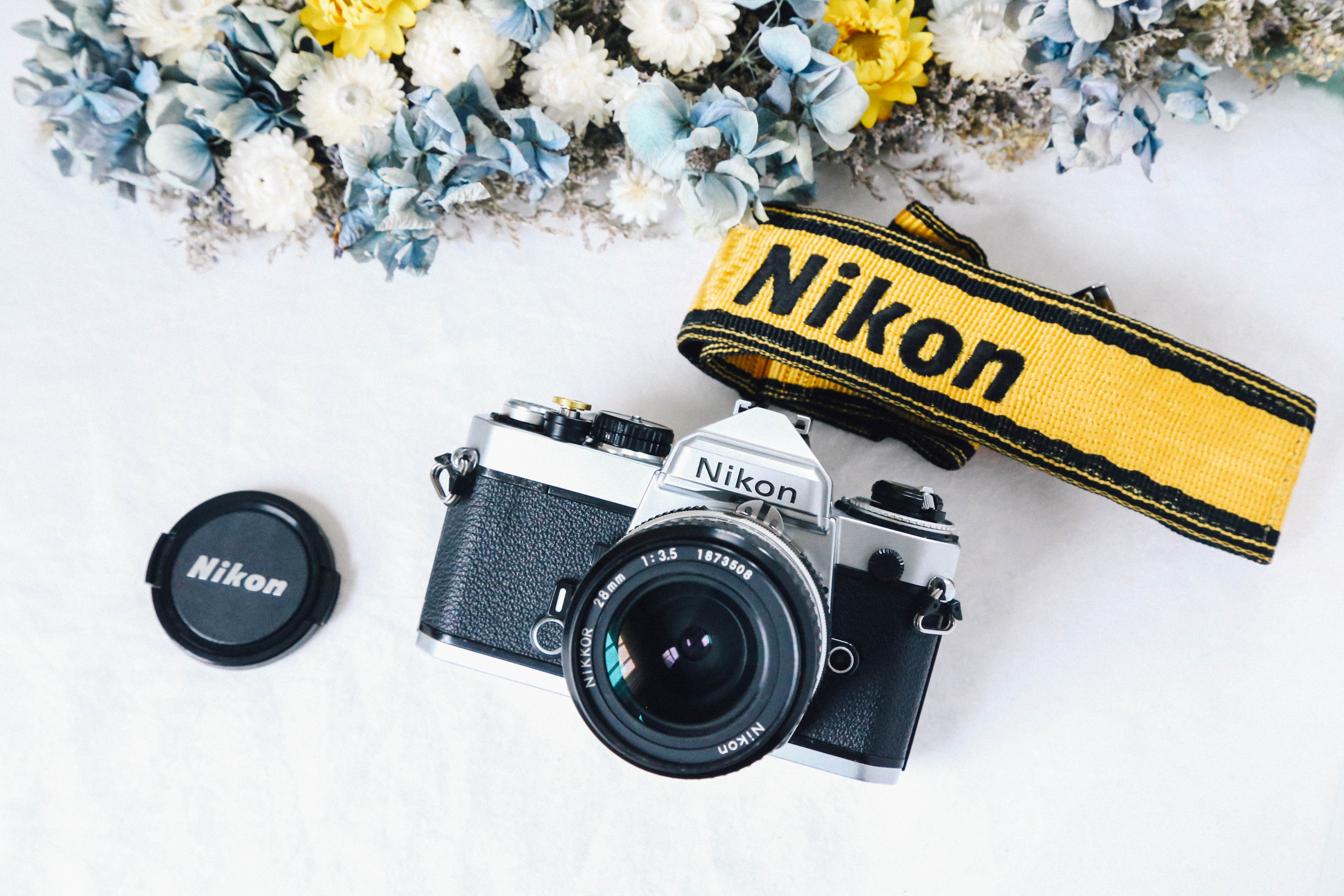 フィルムカメラ Nikon FE + Ai Nikkor 28mm f3.5 Nikon FE & Ai 28mmF3.5【動作品】 – Ein Camera