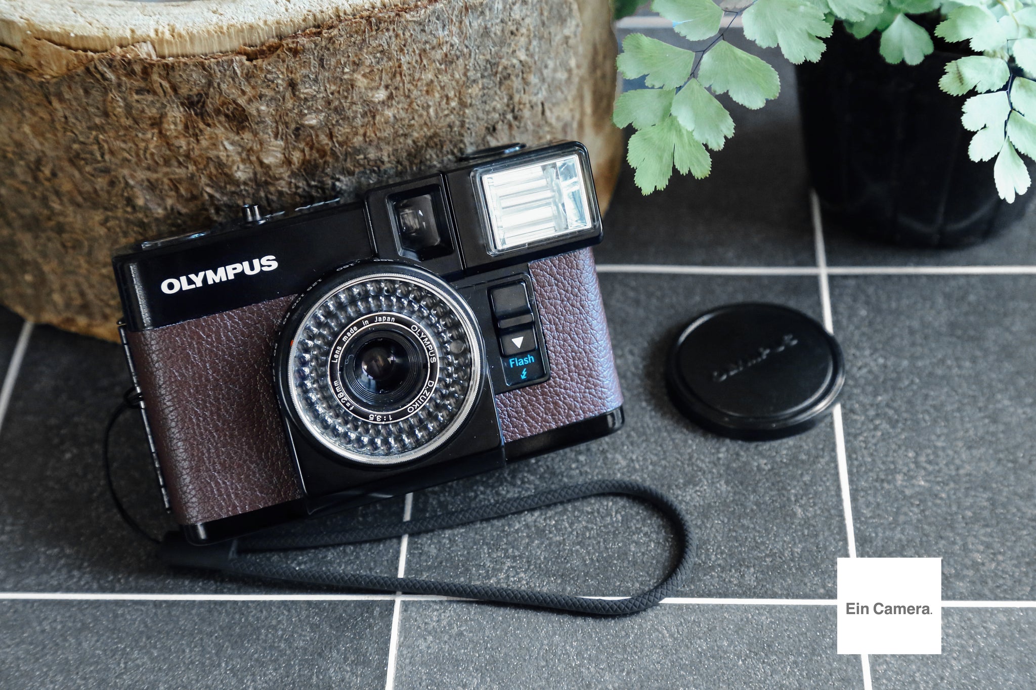 OLYMPUS オリンパス PEN EF ハーフサイズカメラ OLYMPUS PEN EF【ハーフ界のダブルスター！】 | ナツソマレ