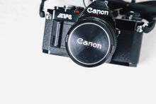 Load image into Gallery viewer, Canon AV-1 &amp; 28mmF2.8 明るい広角レンズ付き❗️【完動品】
