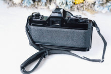 Load image into Gallery viewer, Canon AV-1 &amp; 28mmF2.8 明るい広角レンズ付き❗️【完動品】
