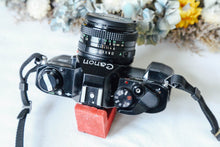 Load image into Gallery viewer, ✨完動品✨ Canon AL-1 単四電池対応 📸 明るい50mm F1.8レンズ付き 🌟 ピント合わせランプ機能付
