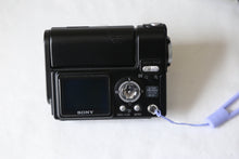 Load image into Gallery viewer, SONY Cyber-shot DSC-F77 ブラック【完動品/美品✨】希少❗️Carl Zeissレンズ搭載・CCDコンデジ
