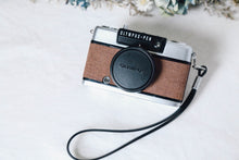 Load image into Gallery viewer, OLYMPUS PEN EE-3 Castagna🌰【完動品】状態◎ハーフカメラ
