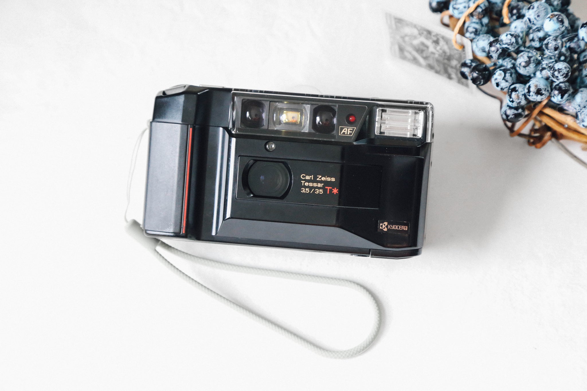 Kyocera TD コンパクトフィルムカメラ KYOCERA TD【完動品】CONTAX T2好き必見👀⁉️全自動フィルムカメラ