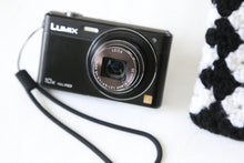 Load image into Gallery viewer, Panasonic LUMIX DMC-SZ9 ブラック【完動品/美品✨】Wi-Fi搭載📱ライカレンズ⭕️
