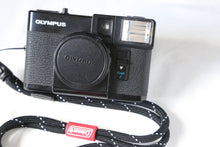 Load image into Gallery viewer, OLYMPUS PEN EF【完動品/実写済み✨】フラッシュ付きハーフカメラ📸
