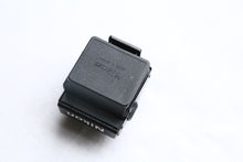 Load image into Gallery viewer, Nikon DW-3 Waist Level Finder [In working condition] [Hard to obtain] For Nikon F3
