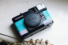 Load image into Gallery viewer, OLYMPUS PEN EF ビーナスベルト🎟️🦕【完動品】
