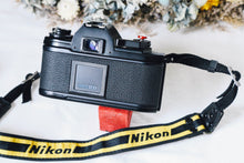 Load image into Gallery viewer, Nikon EM &amp; 50mmF1.8 薄型のパンケーキレンズ付き🥞【完動品】
