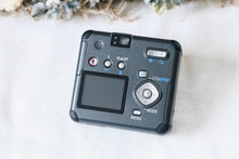 Load image into Gallery viewer, PENTAX Optio 43WR 🌊 ほぼ水中カメラ🐠 CCDセンサー搭載 オールドコンデジ 単三電池対応🔋
