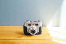 画像をギャラリービューアに読み込む, Kodak Signet35【完動品】通称:ミッキーマウスカメラ

