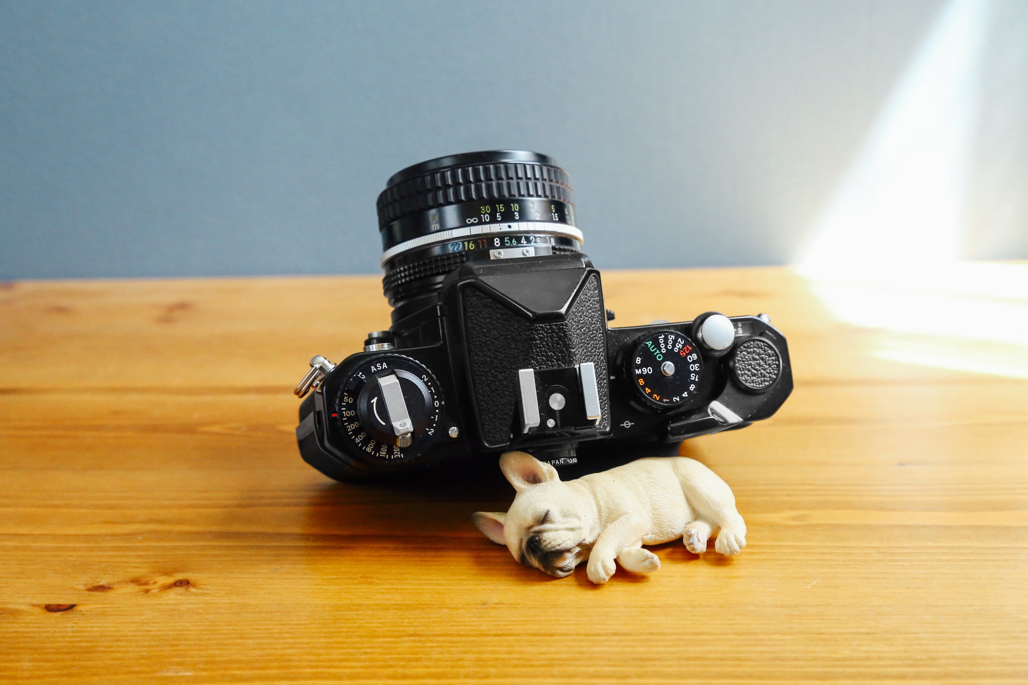 全日本送料無料 【Nikon】FE一眼レフフィルムカメラ。 フィルムカメラ 