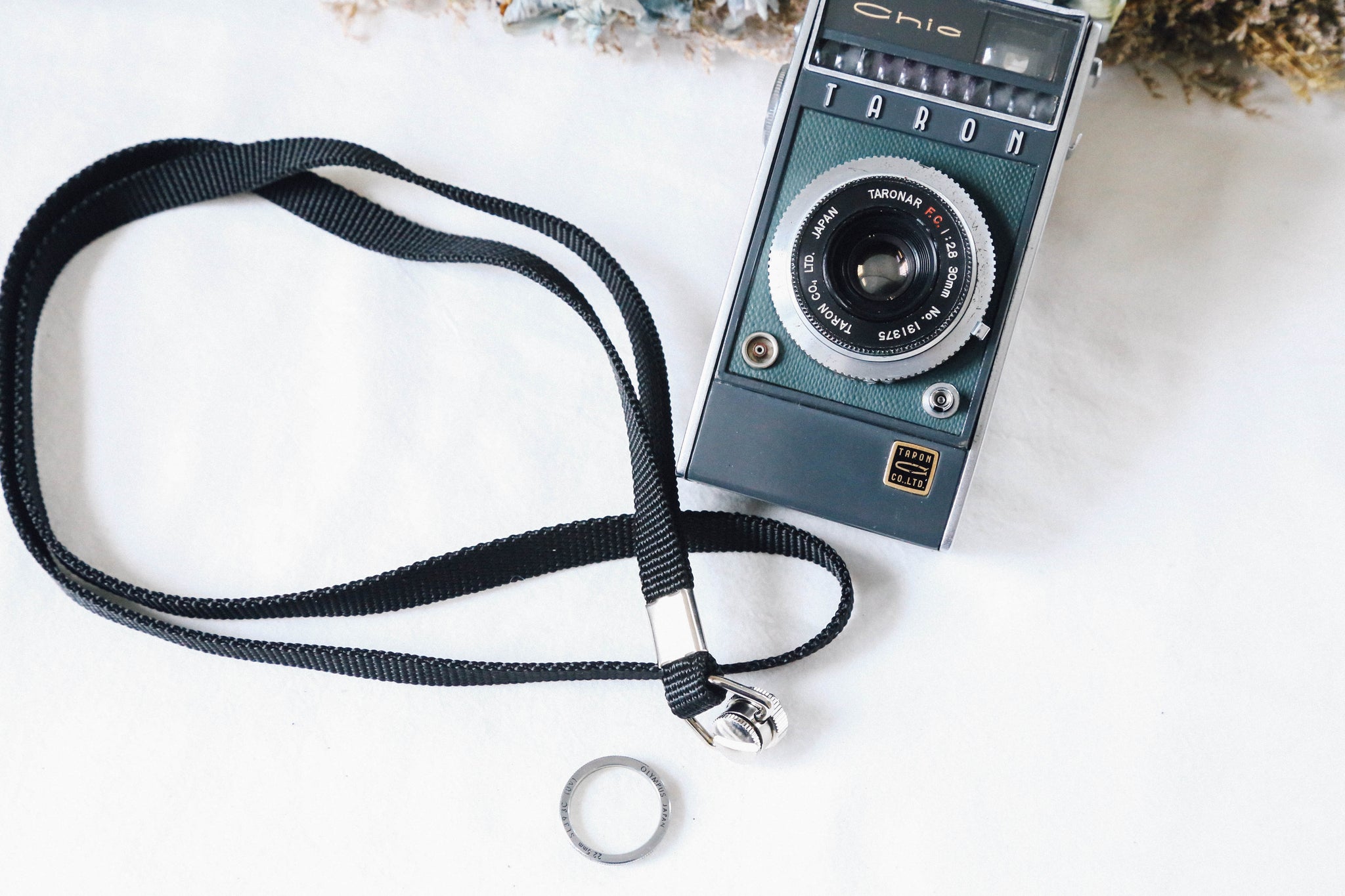 PENTAX - タロン　Chic　カメラ　現状品　TARON/タロン Chic シーク ハーフ判 PENTAX - タロン Chic カメラ 現状品 TARON/タロン Chic シーク