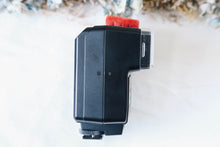 Load image into Gallery viewer, Minolta X-700 シルバーボディ❗️フラッシュ付き⚡️明るいパンケーキレンズ【完動品】🥞✨
