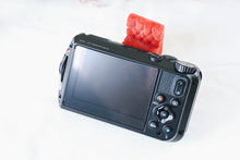 Load image into Gallery viewer, RICOH WG-7❗️SDカード対応 アウトドアデジタルカメラ【美品✨完動品❗️】
