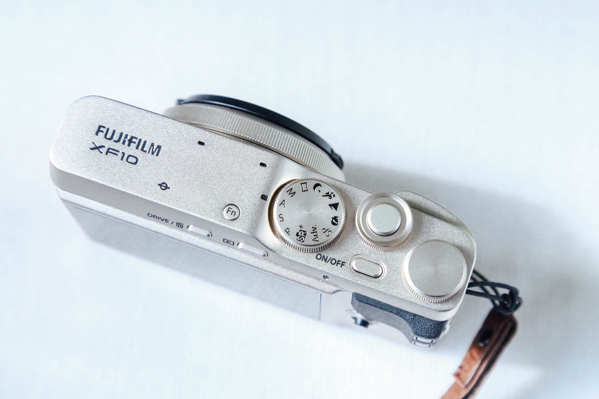 FUJIFILM XF10(GD)【美品✨】【完動品】【実写済み❗️】▪️オールド 