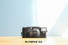 画像をギャラリービューアに読み込む, OLYMPUS XA【完動品】
