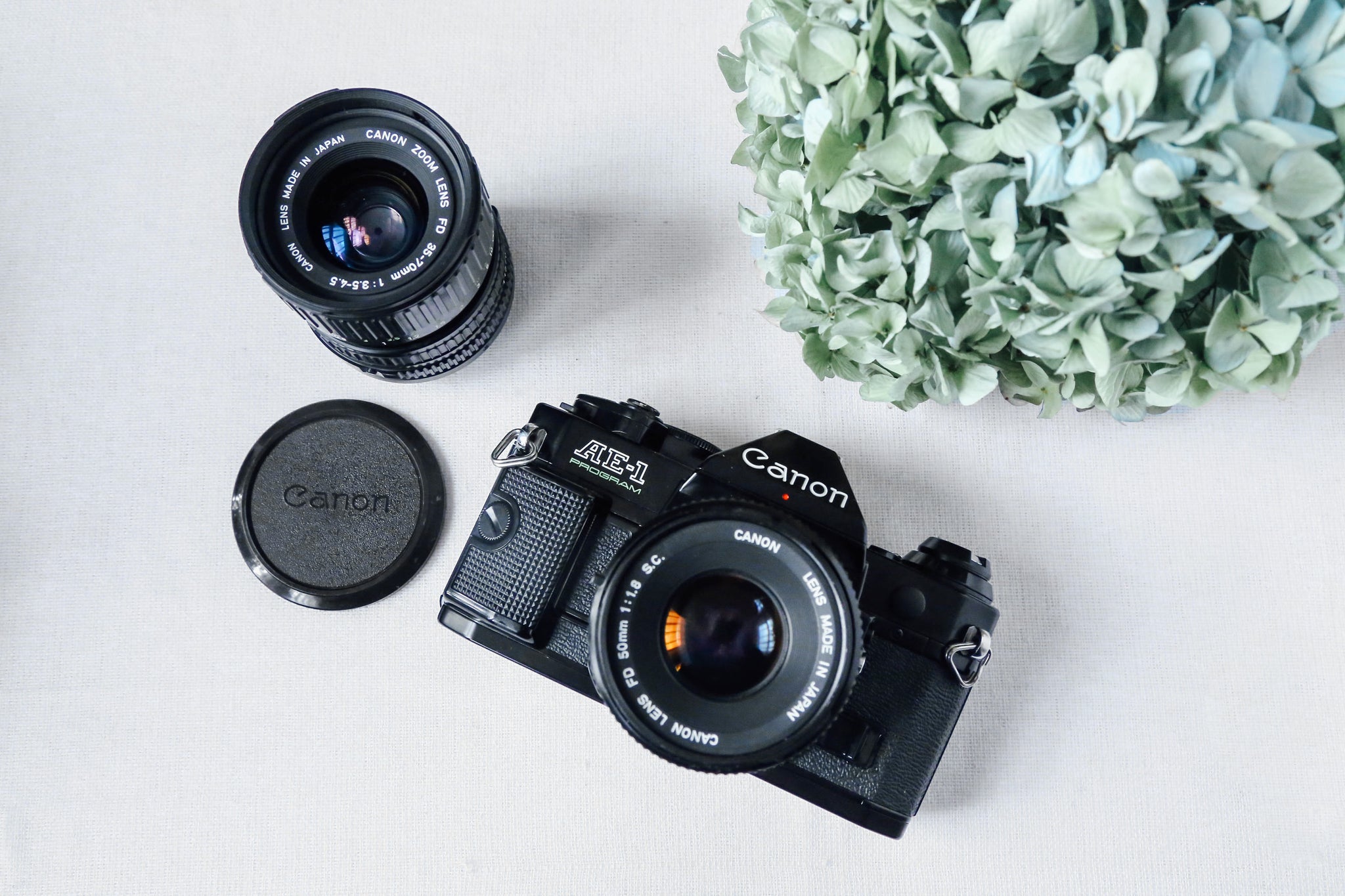 Canon AE-1 program 50mmレンズ２本セット Canon AE-1 program 50mmレンズ2本セット