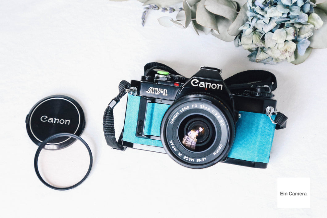 Canon AV-1 & 28mmF2.8 Blue Suede fabric🛋️ 明るい広角レンズ付き❗️【完動品】