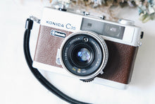 Load image into Gallery viewer, Konica C35 ジャーニーコニカ 🎯 チョコレートブラウン 🍫【完動品・分解清掃済】
