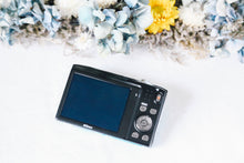 Load image into Gallery viewer, Nikon COOLPIX S3100 カジュアルブルー【完動品】状態◎▪️オールドコンデジ▪️デジタルカメラ
