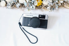 Load image into Gallery viewer, OLYMPUS TRIP35【完動品】【美品❗️】 お散歩に最適なフィルムカメラ・明るいレンズ付き🔆
