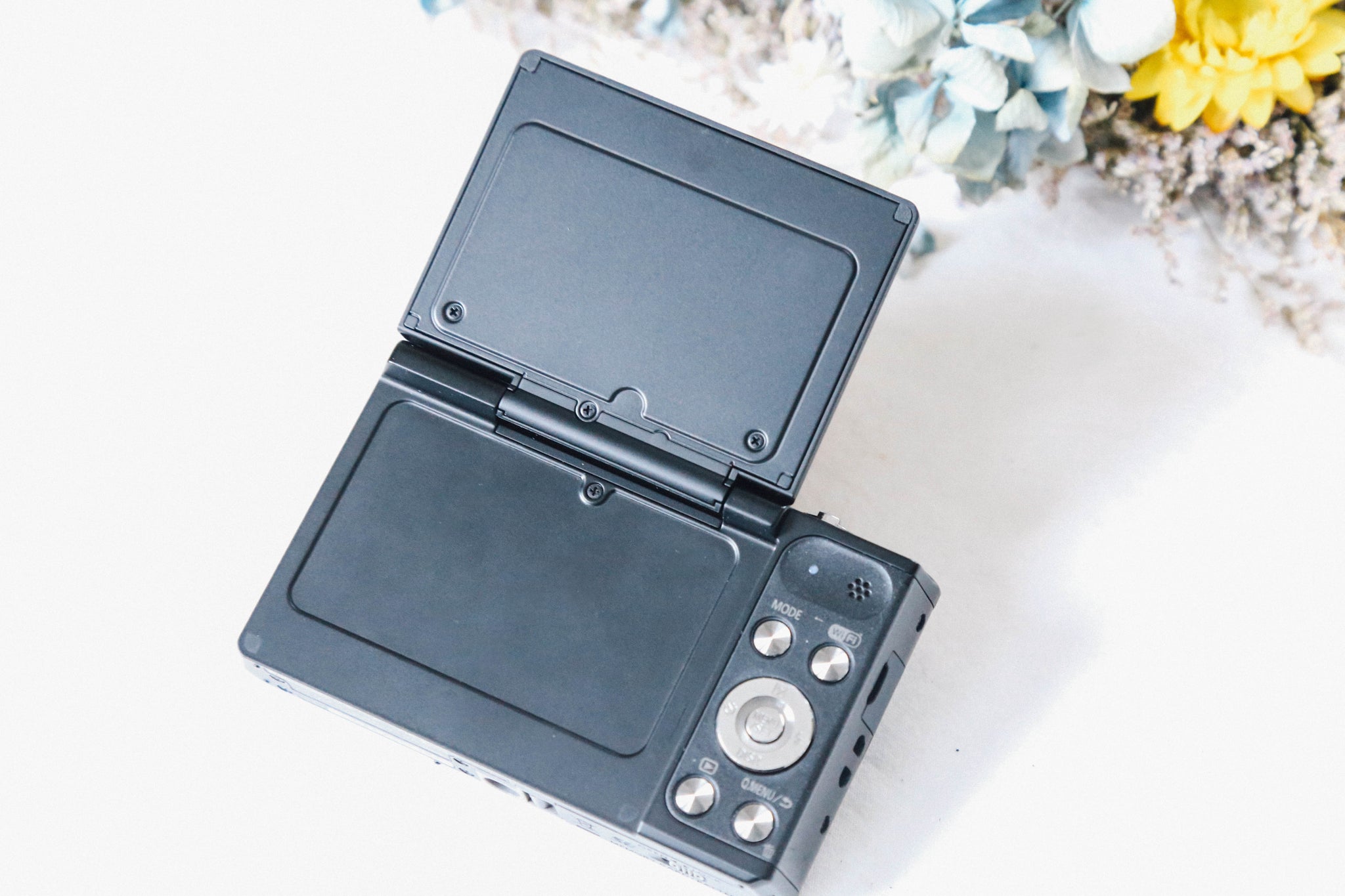 【オールドコンデジ】 Panasonic LUMIX DMC-SZ10 anchor_dmc-sz10-w
