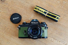 Load image into Gallery viewer, Nikon EM &amp; 50mmF1.8 明るいパンケーキレンズ🥞オリーブグリーン🫒【完動品/美品✨】
