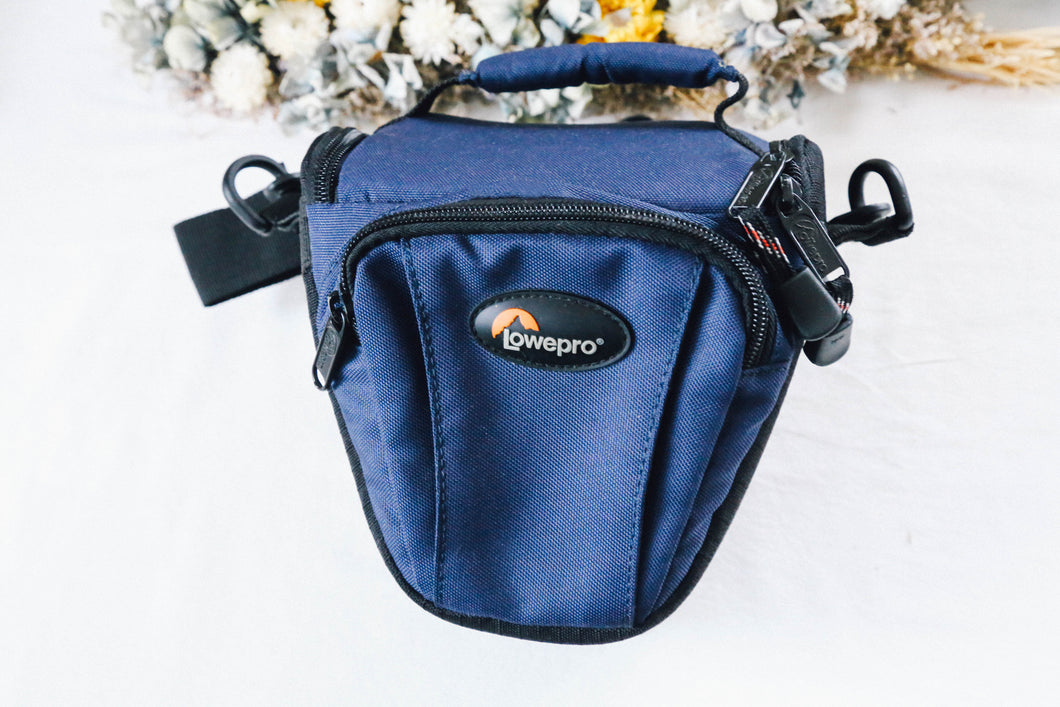 定番ブランドLowepro📷 一眼レフカメラ用ショルダーバッグ✨ヴィンテージ