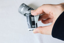 Load image into Gallery viewer, FILM NEVER DIE YORU400 (35mm) モノクロネガ 36枚撮り【海外フィルム✈️ / 期限内】
