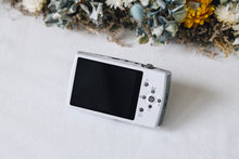 画像をギャラリービューアに読み込む, FUJIFILM FinePix Z2000  希少✨ホワイト🤍オールドコンデジ【完動品/未使用❗️】
