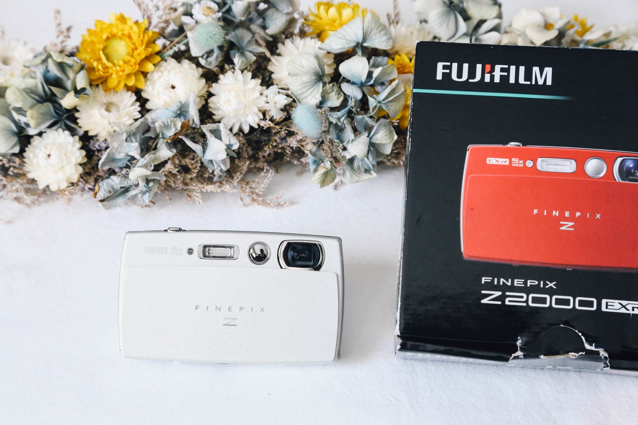 FUJIFILM FinePix Z2000 希少✨ホワイト🤍オールドコンデジ【完動品/未