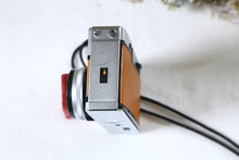 Load image into Gallery viewer, OLYMPUS PEN EED キャメル🐫【完動品】明るいF1.7レンズ・清掃済み✨
